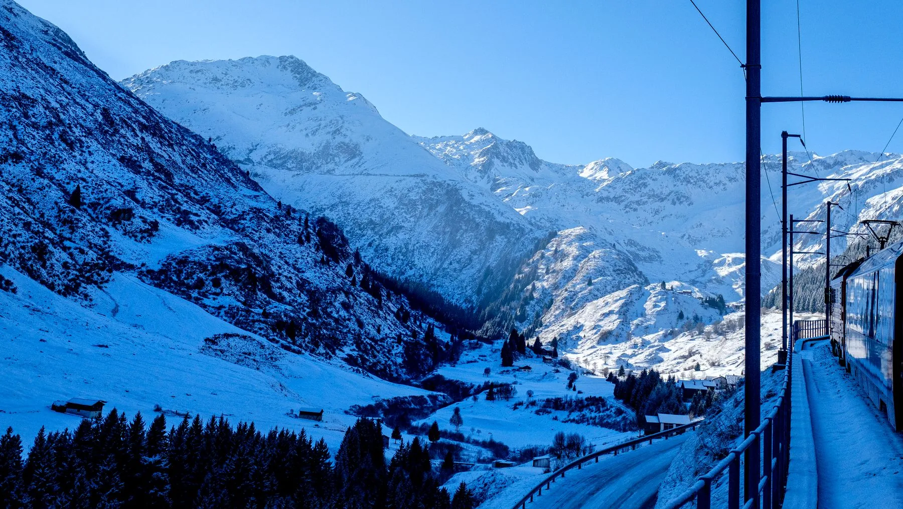 Paysage de la Gruyère vu depuis un trajet en transports publics